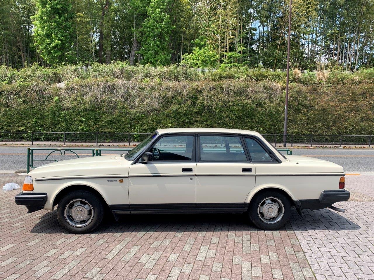 ボルボ 244ボーンホワイト | 中古車情報 | ボルボ（volvo）専門店の2nd